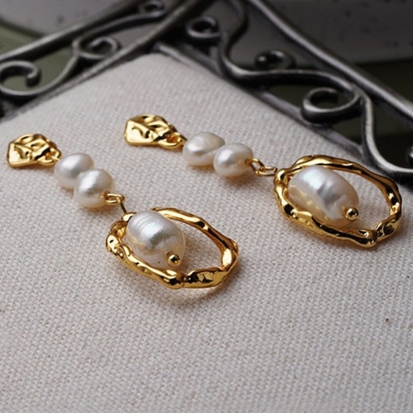 Gold Womens Minimalist Earrings - Picture 2 of 3